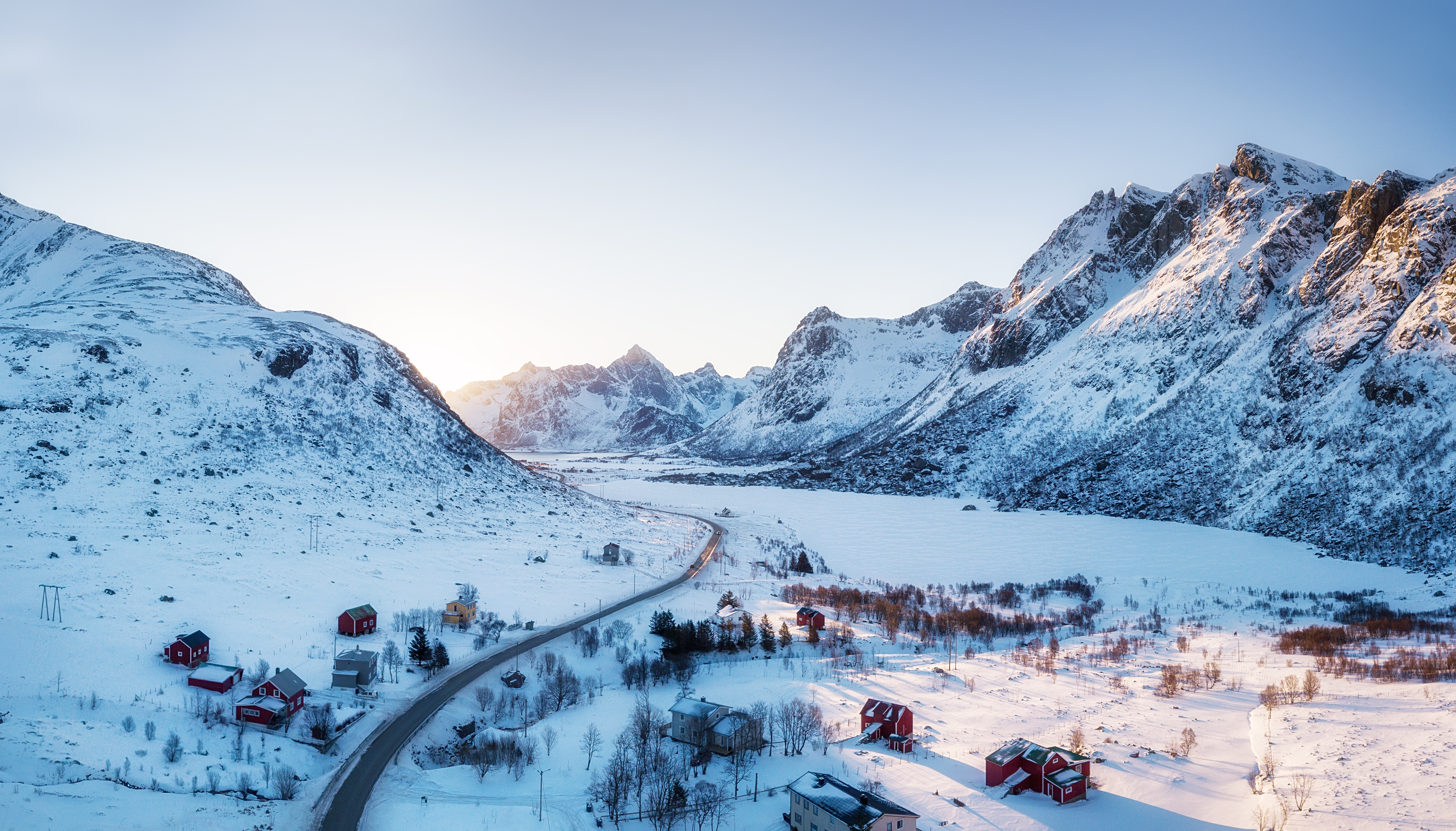 Vinterdekt landskap fra Nord Norge